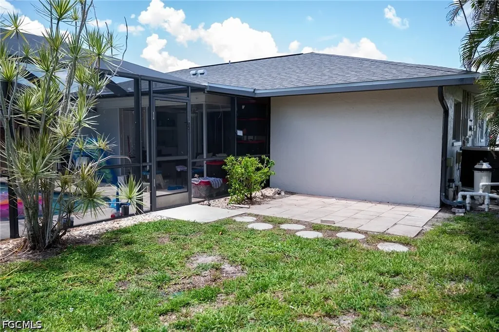 4530 SW 7th Place Cape Coral FL 33914