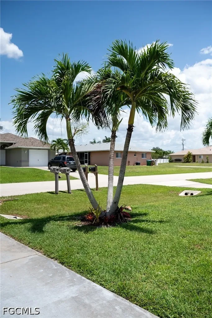 4530 SW 7th Place Cape Coral FL 33914