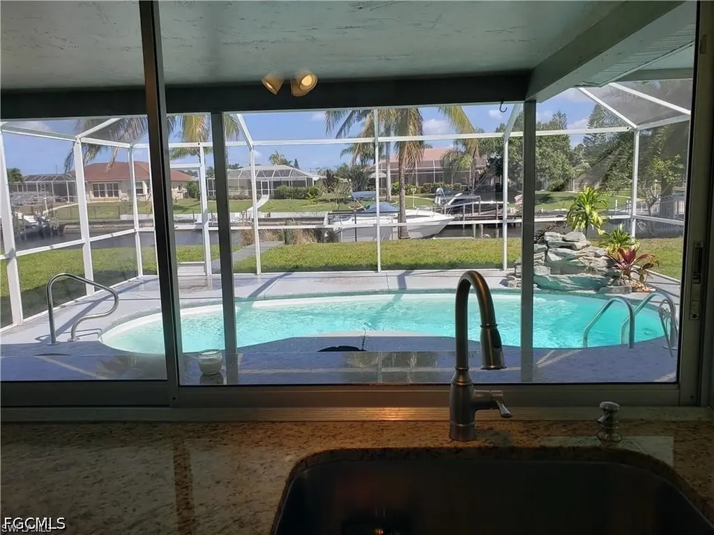 1305 SE 21st Street Cape Coral FL 33990