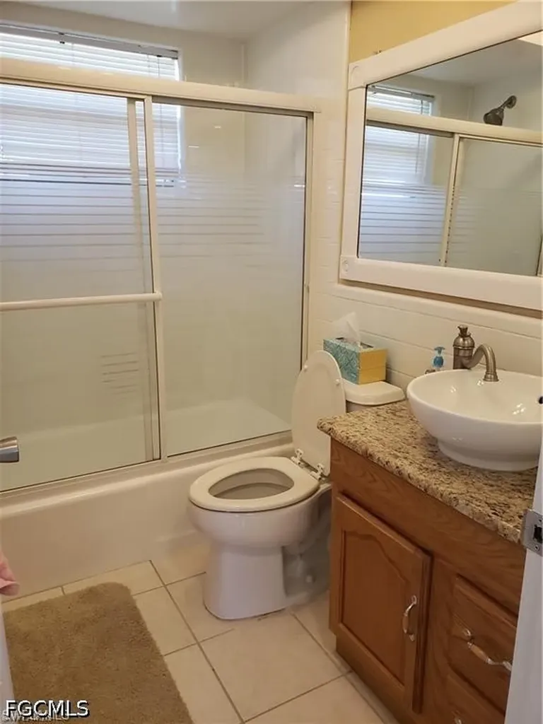 1305 SE 21st Street Cape Coral FL 33990