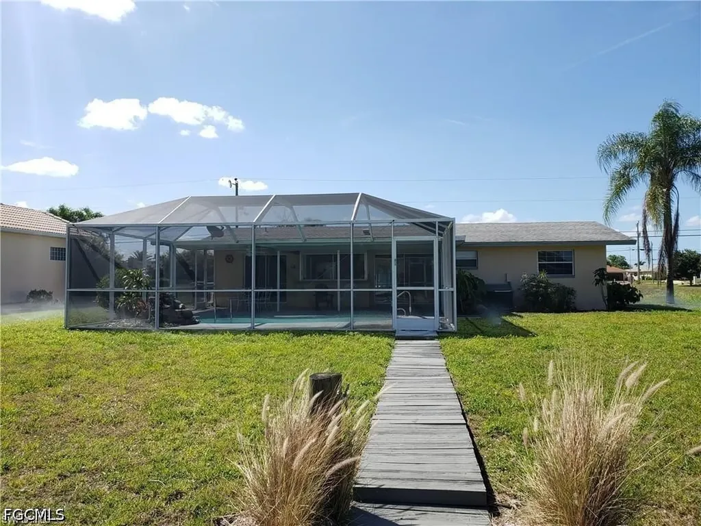 1305 SE 21st Street Cape Coral FL 33990