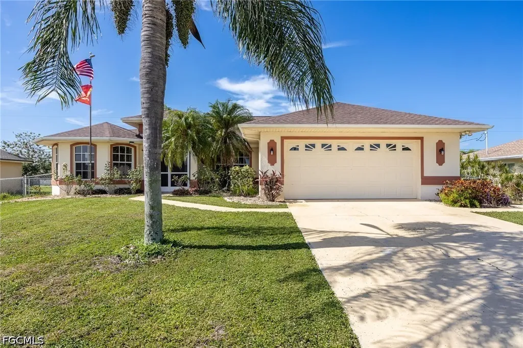 1132 SE 32nd Terrace Cape Coral FL 33904