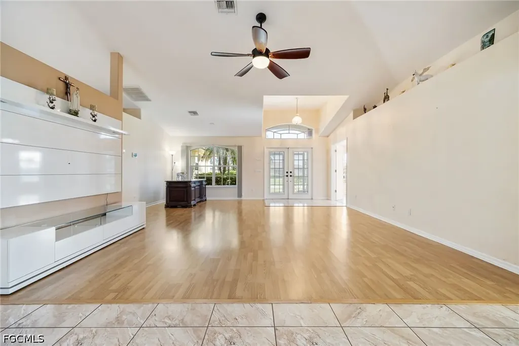 1132 SE 32nd Terrace Cape Coral FL 33904