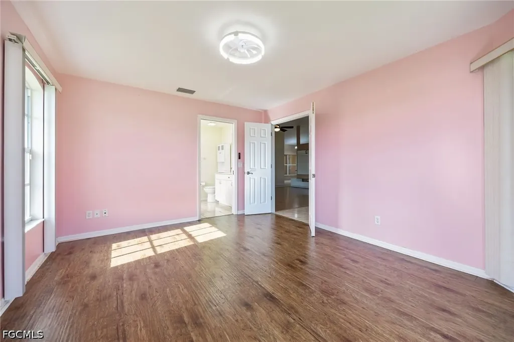 1132 SE 32nd Terrace Cape Coral FL 33904