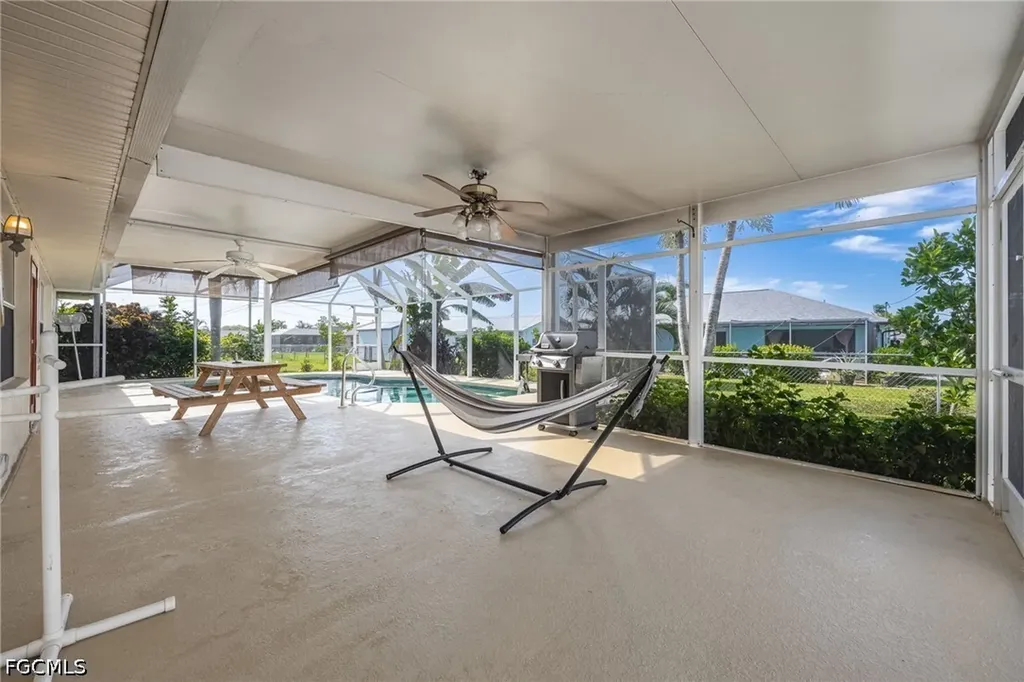 1132 SE 32nd Terrace Cape Coral FL 33904