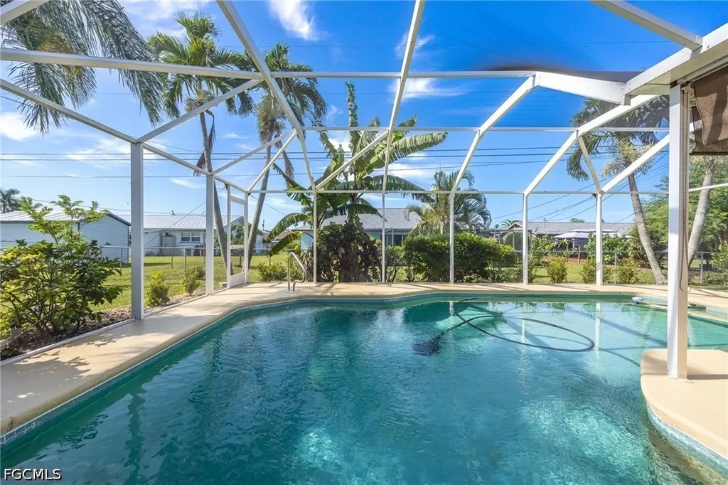 1132 SE 32nd Terrace Cape Coral FL 33904