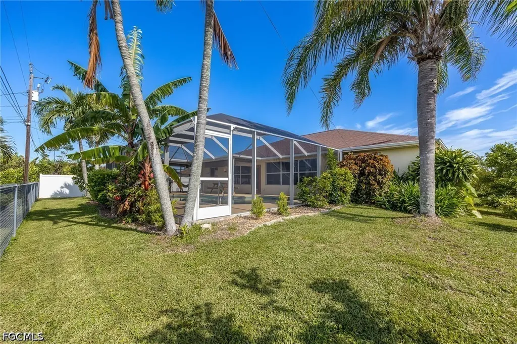 1132 SE 32nd Terrace Cape Coral FL 33904