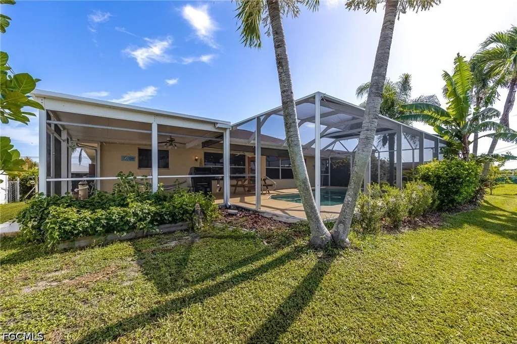 1132 SE 32nd Terrace Cape Coral FL 33904