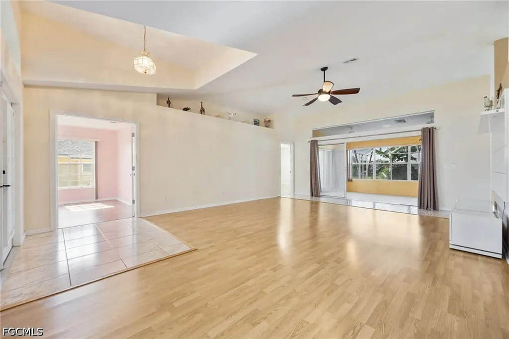 1132 SE 32nd Terrace Cape Coral FL 33904