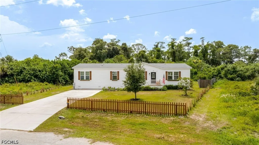 3005 Mignon Circle Labelle FL 33935