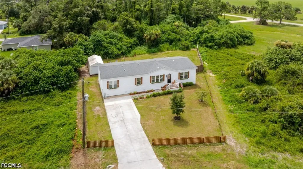 3005 Mignon Circle Labelle FL 33935