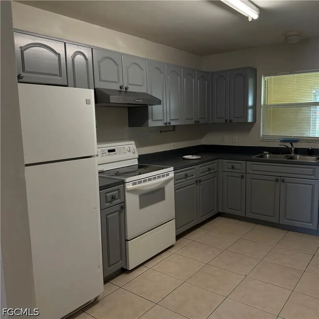 5105 30th Street SW Lehigh Acres FL 33973