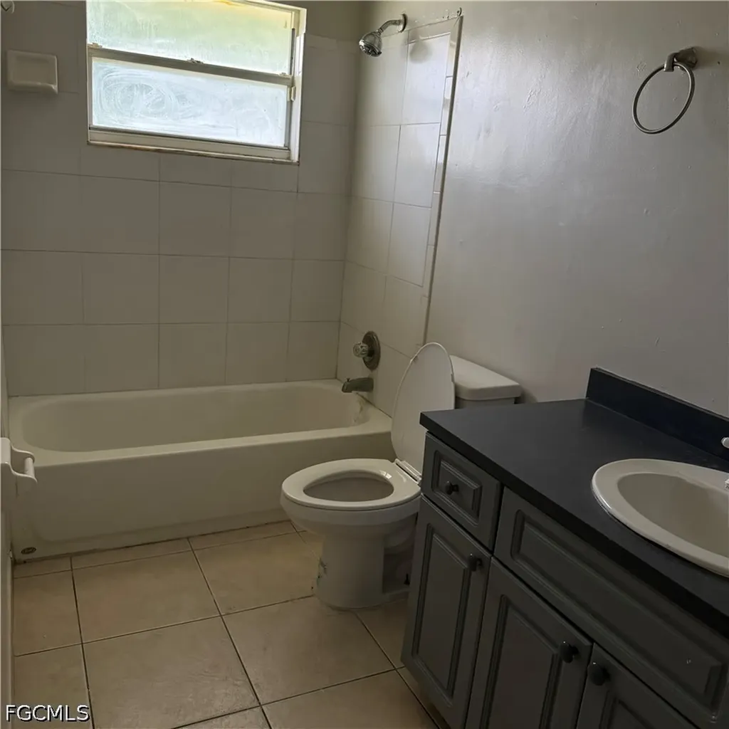 5105 30th Street SW Lehigh Acres FL 33973