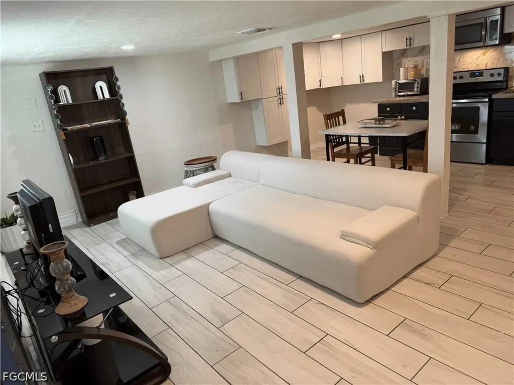 3516 E Riverside Drive Fort Myers FL 33916
