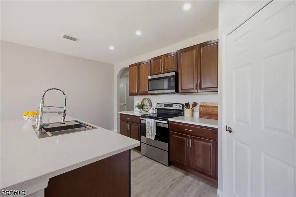 2909 NW 22nd Avenue Cape Coral FL 33993