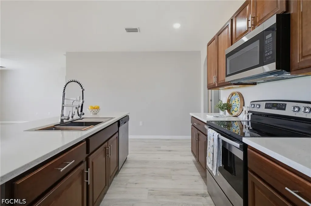 2909 NW 22nd Avenue Cape Coral FL 33993