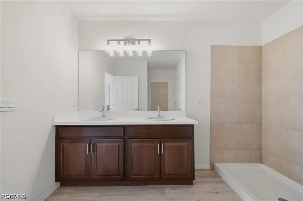 2909 NW 22nd Avenue Cape Coral FL 33993
