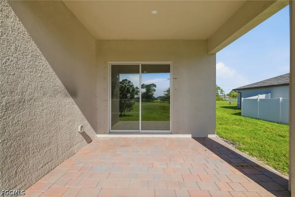 2909 NW 22nd Avenue Cape Coral FL 33993