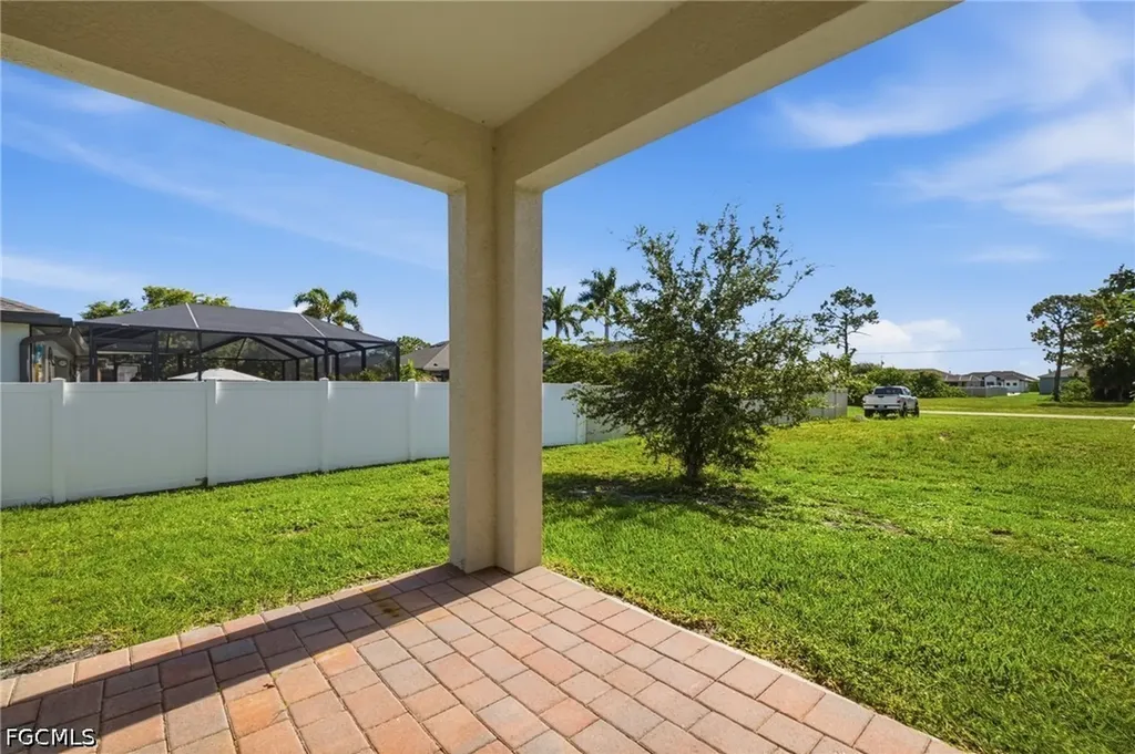 2909 NW 22nd Avenue Cape Coral FL 33993