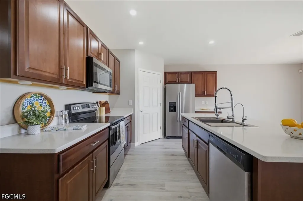 2909 NW 22nd Avenue Cape Coral FL 33993