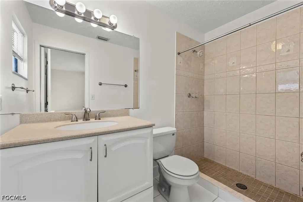 1944 Country Club Boulevard Cape Coral FL 33990