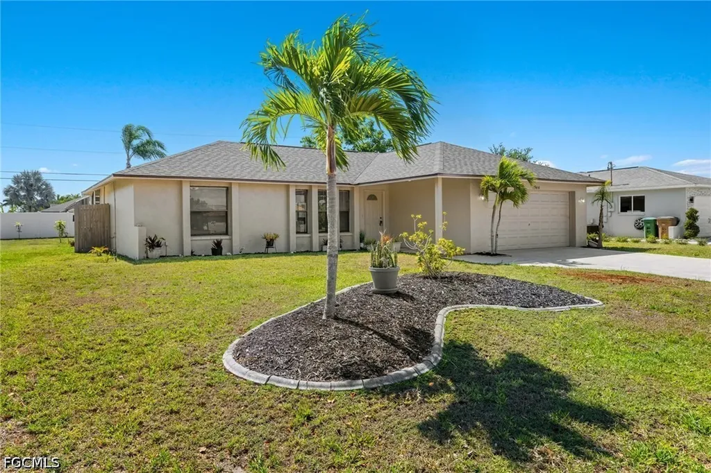 1944 Country Club Boulevard Cape Coral FL 33990