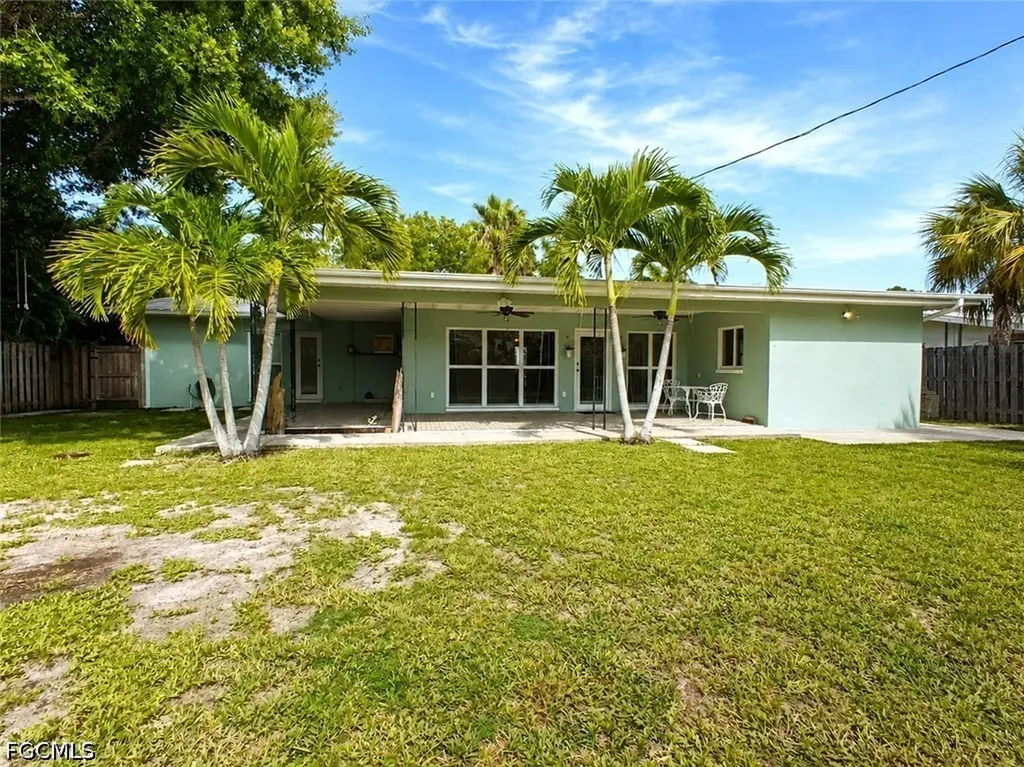 4021 SE 3rd Avenue Cape Coral FL 33904