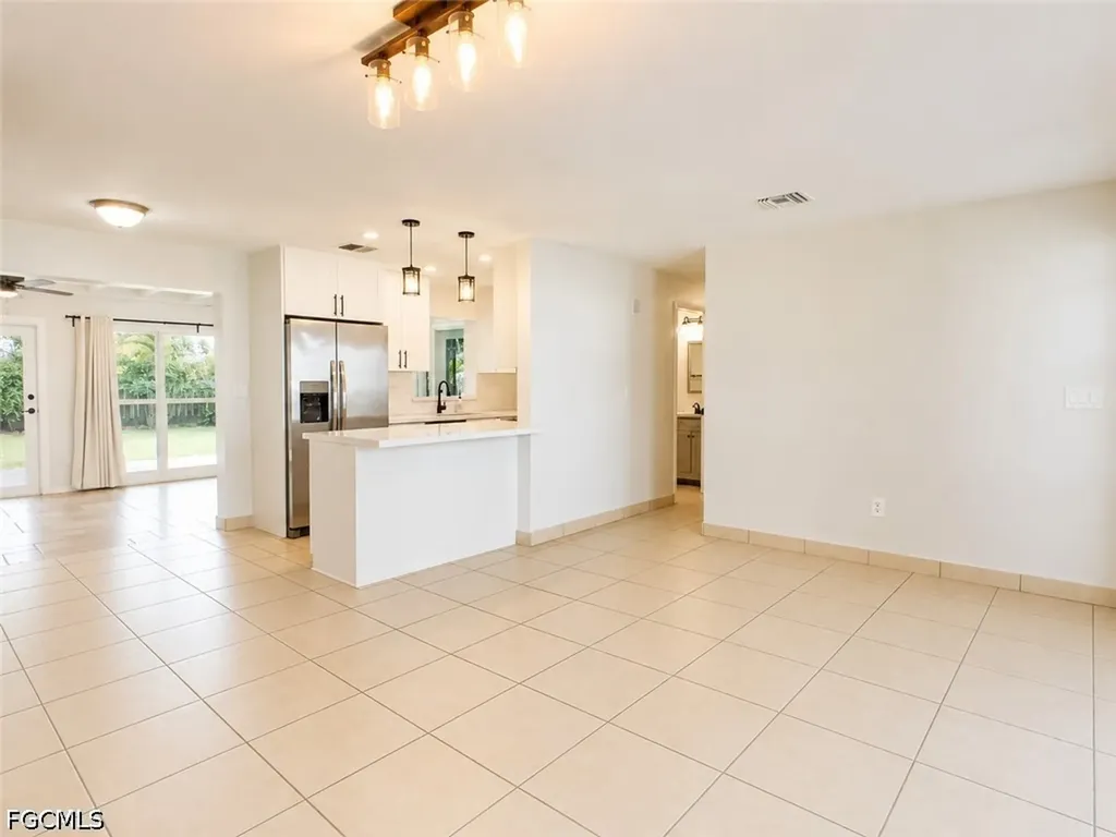 4021 SE 3rd Avenue Cape Coral FL 33904