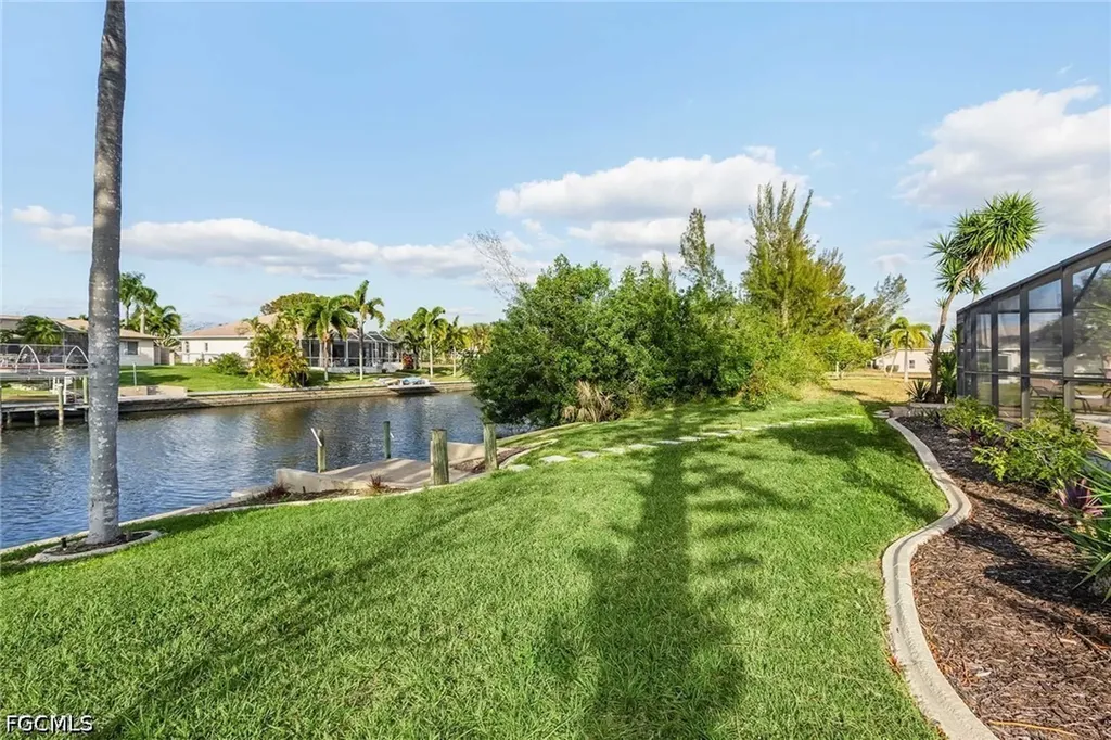 201 SE 28th Terrace Cape Coral FL 33904