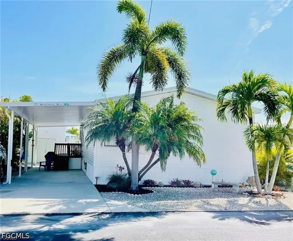3064 Sloop Lane St. James City FL 33956