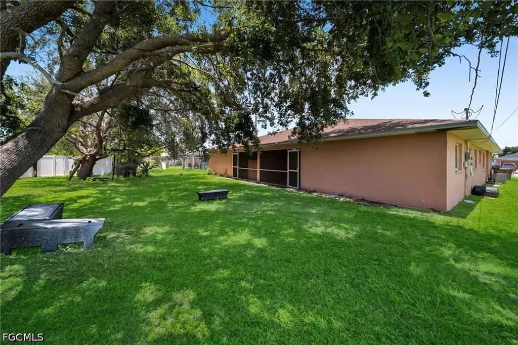 3738 Santa Barbara Boulevard Cape Coral FL 33914