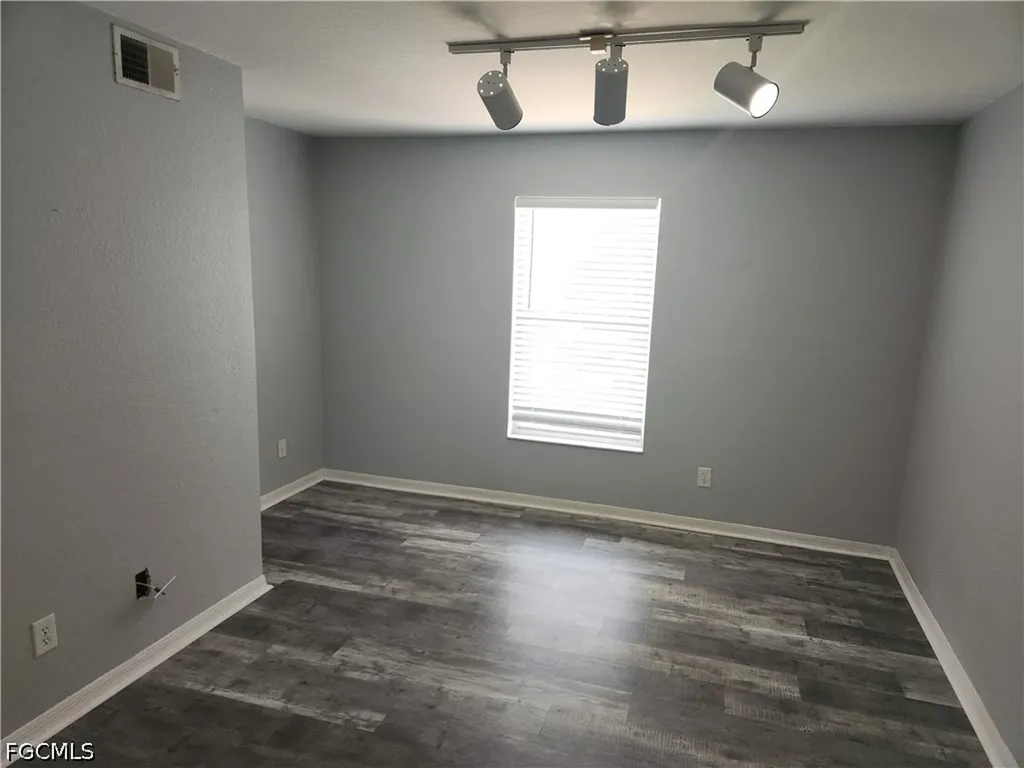 9660 Victoria Lane Naples FL 34109