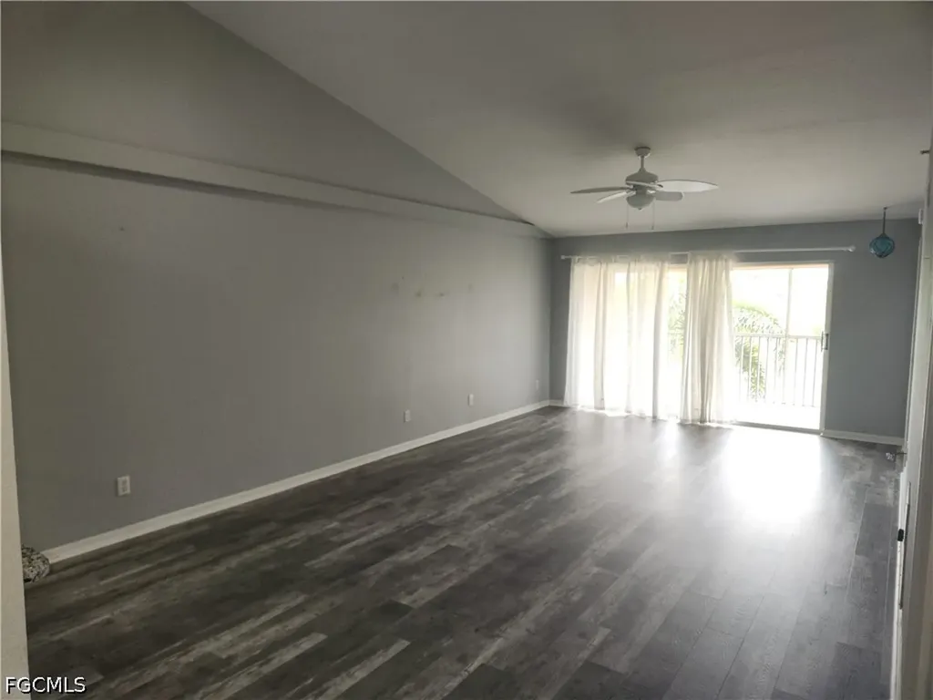 9660 Victoria Lane Naples FL 34109