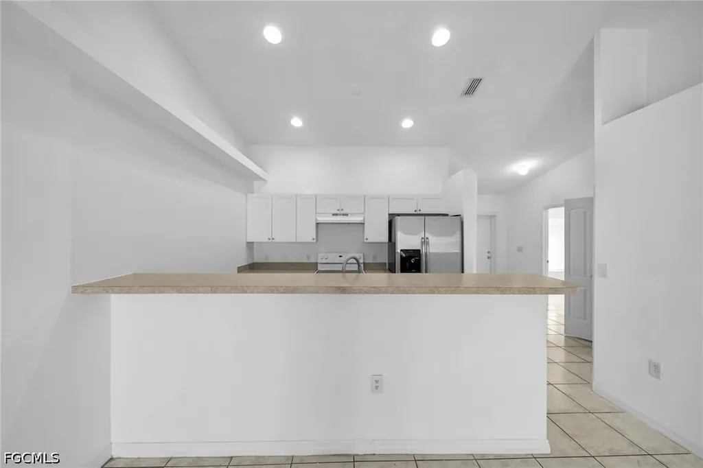 1214 SE 24th Avenue Cape Coral FL 33990
