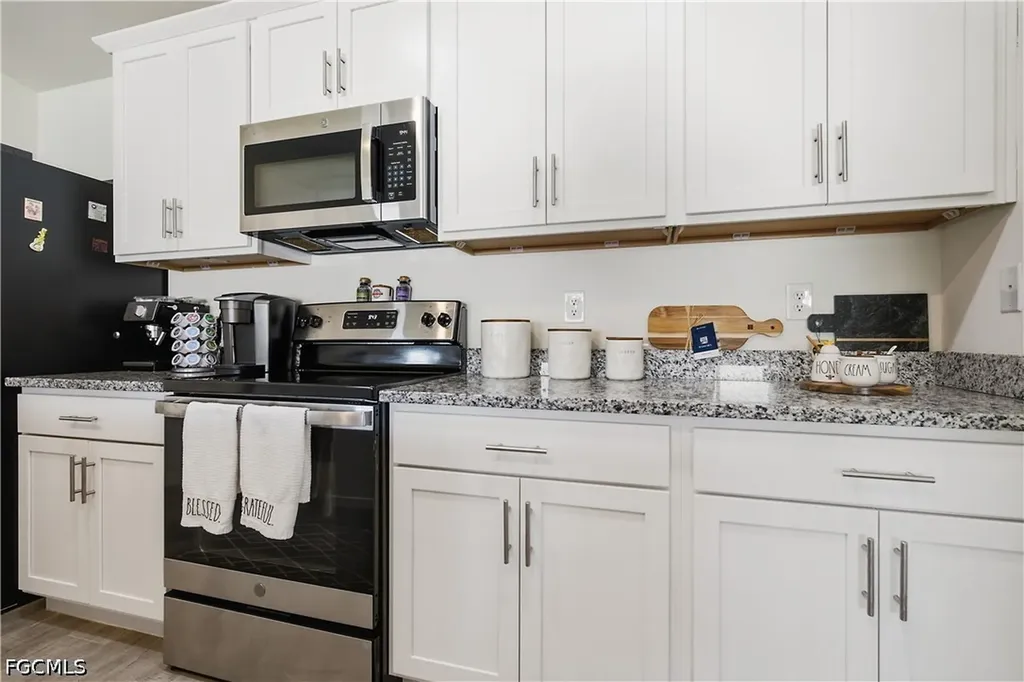 1820 NW 1st Avenue Cape Coral FL 33993