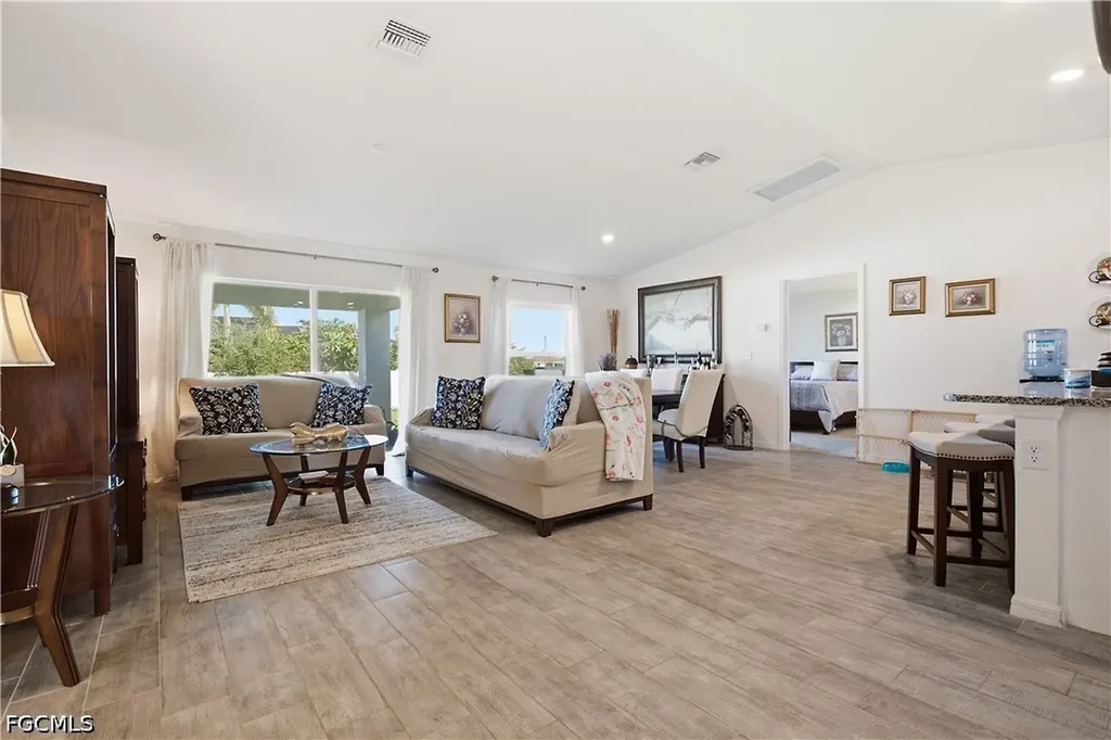 1820 NW 1st Avenue Cape Coral FL 33993