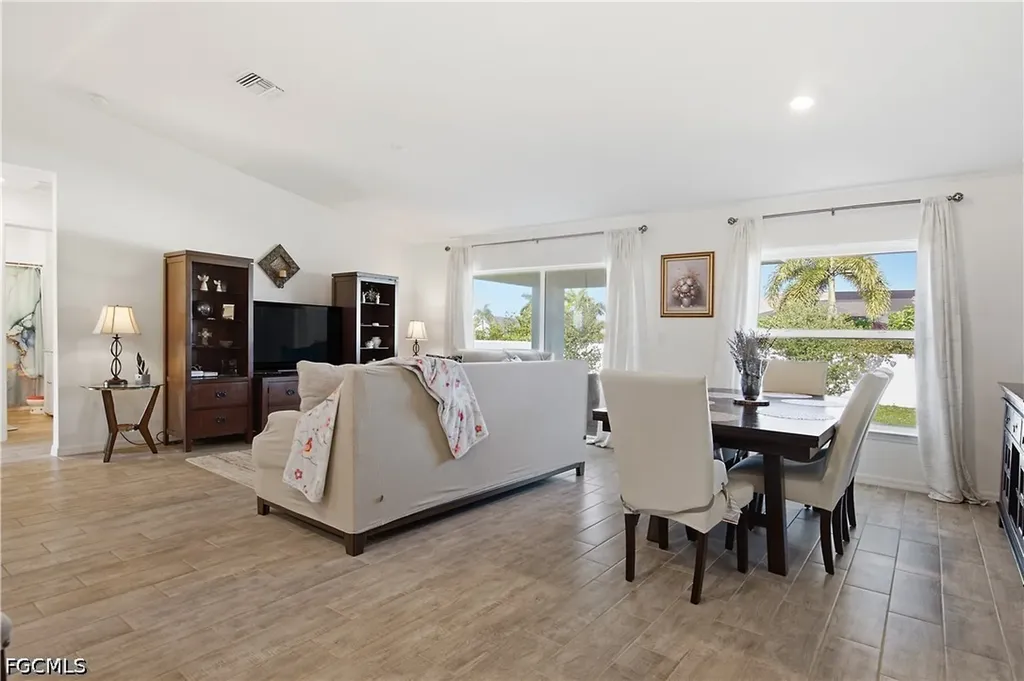 1820 NW 1st Avenue Cape Coral FL 33993