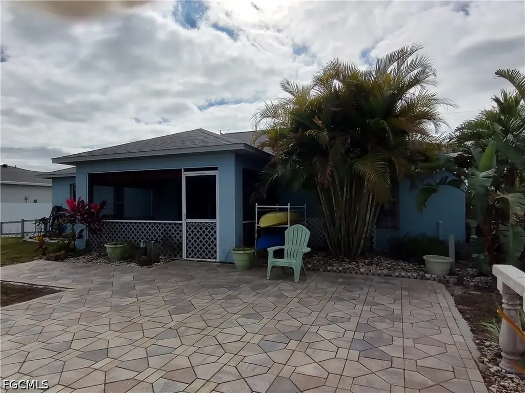 1409 NW 9th Terrace Cape Coral FL 33993