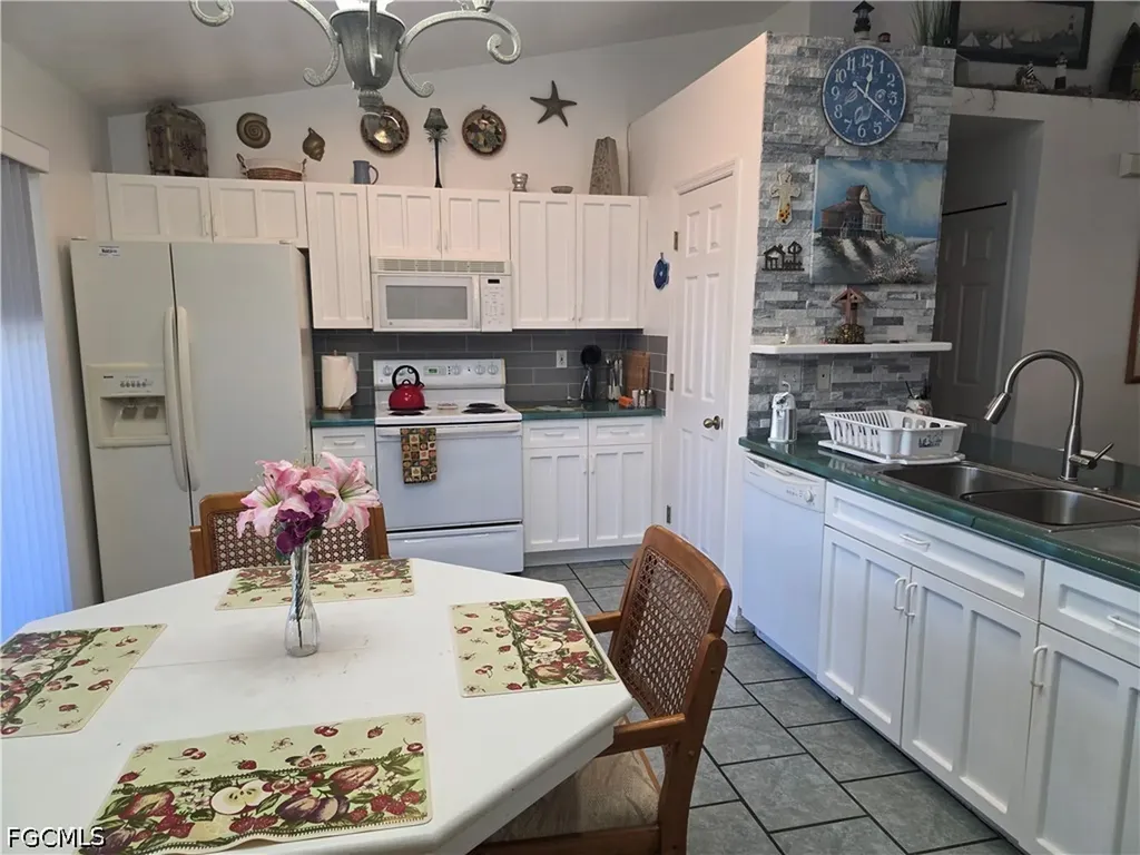1409 NW 9th Terrace Cape Coral FL 33993