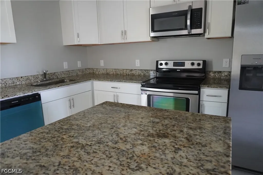 601 NE 11th Terrace Cape Coral FL 33909