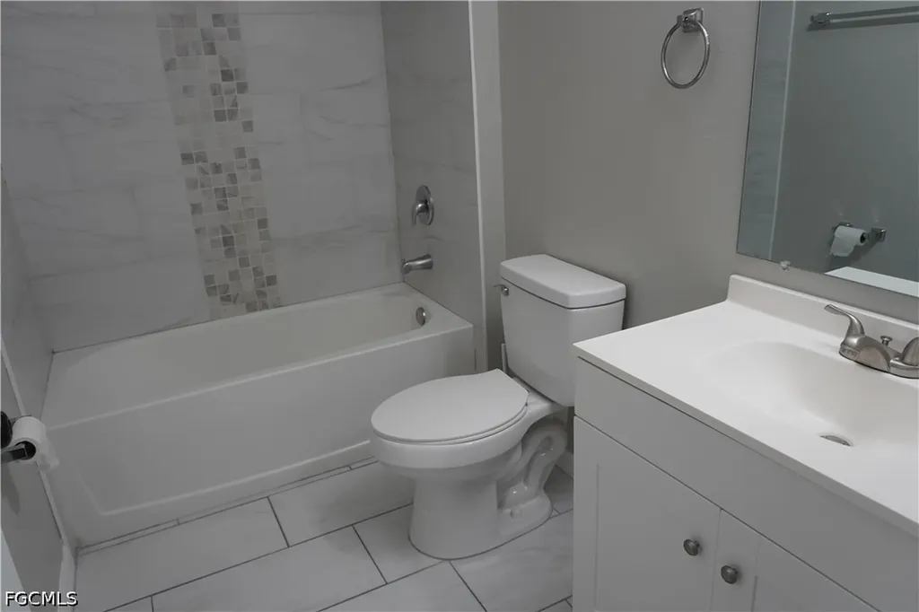 601 NE 11th Terrace Cape Coral FL 33909