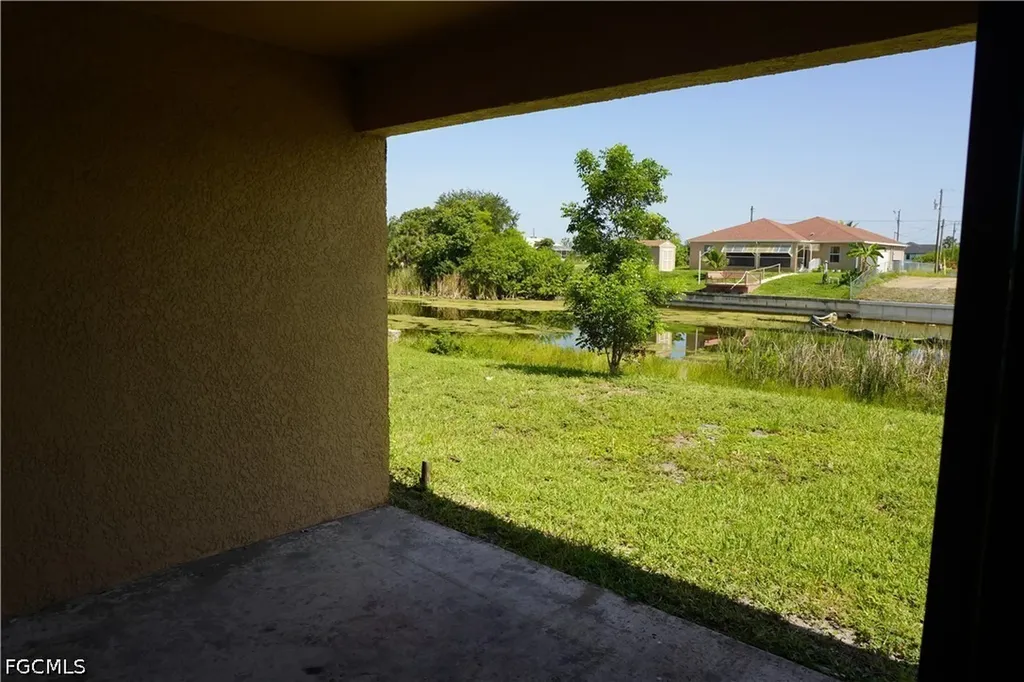 601 NE 11th Terrace Cape Coral FL 33909