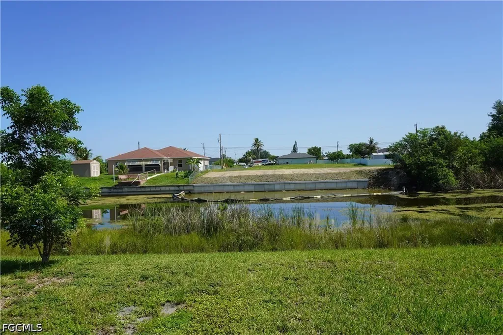 601 NE 11th Terrace Cape Coral FL 33909