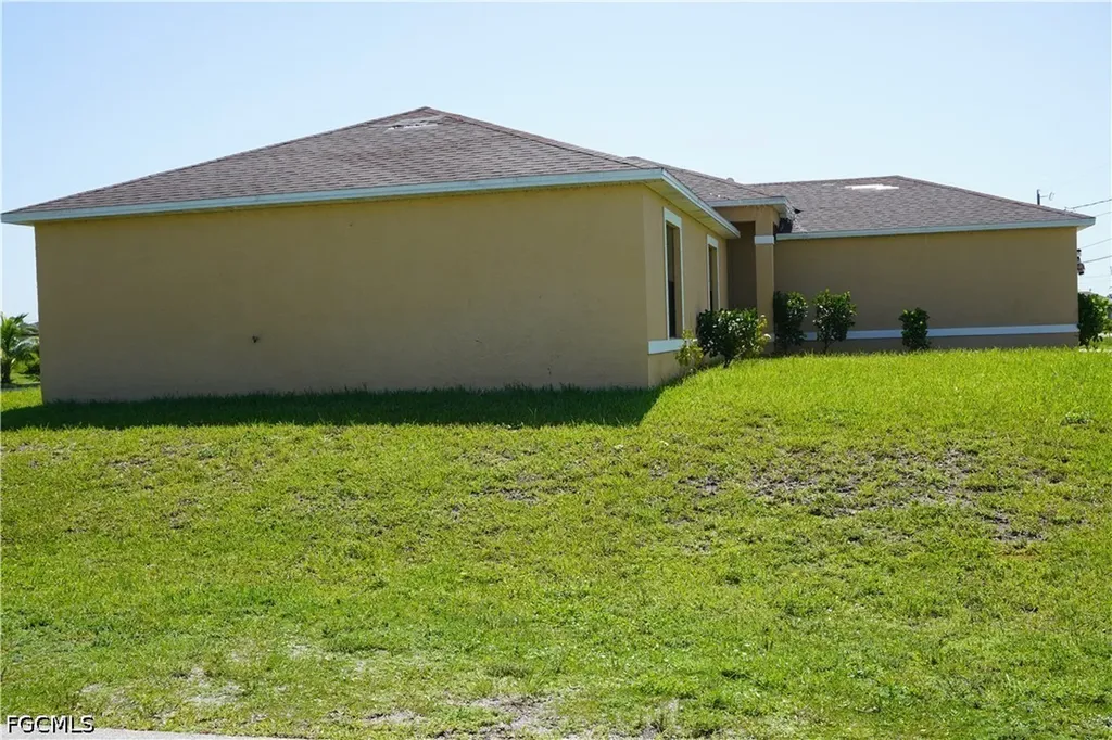 601 NE 11th Terrace Cape Coral FL 33909