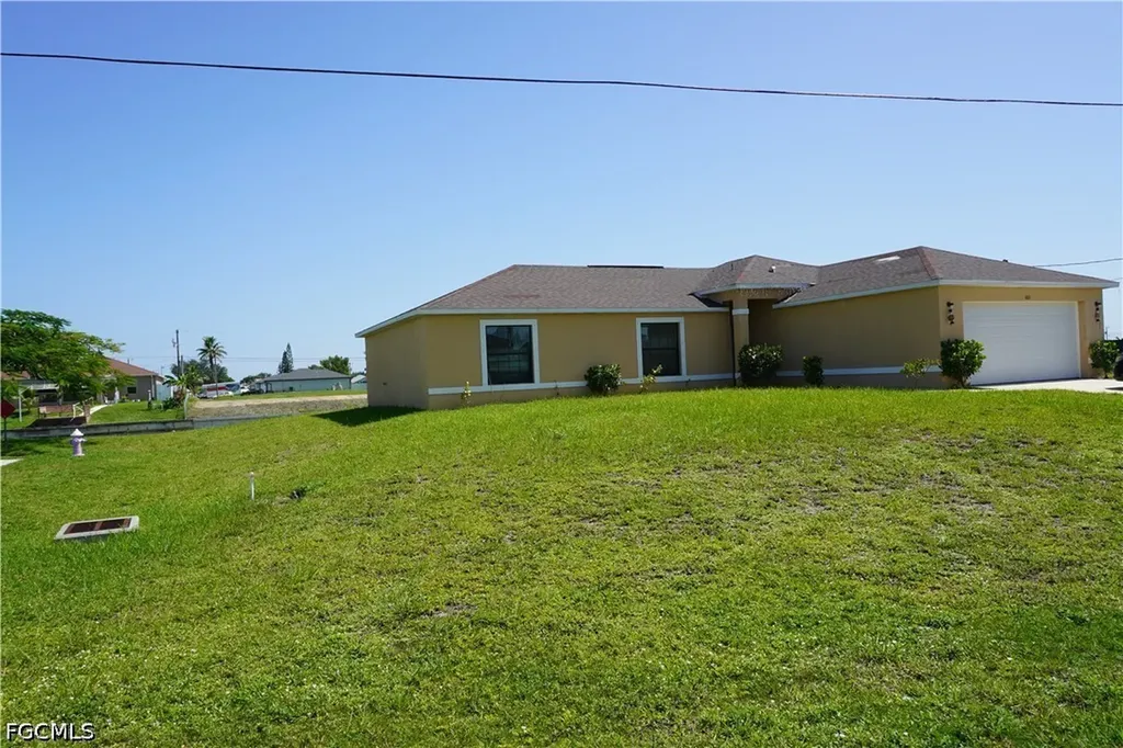 601 NE 11th Terrace Cape Coral FL 33909