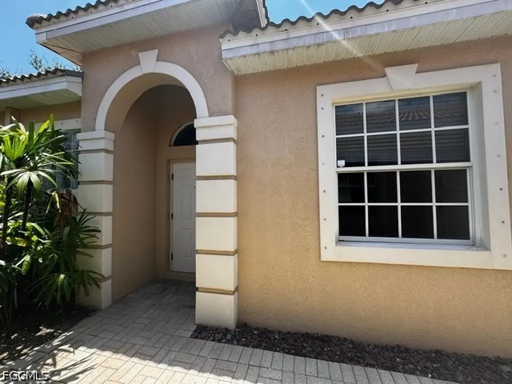 8969 Spring Mountain Way Fort Myers FL 33908