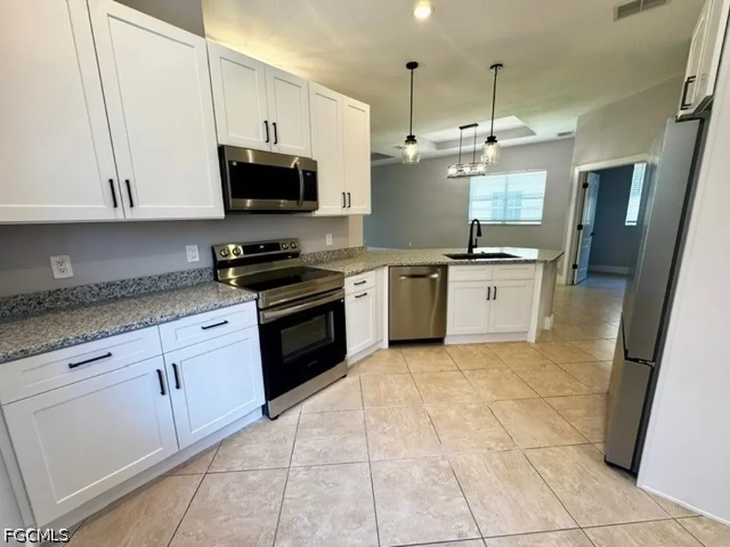 8969 Spring Mountain Way Fort Myers FL 33908