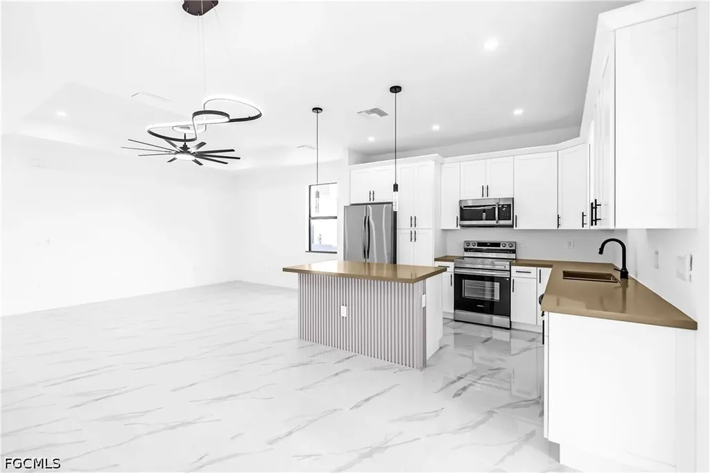 433 Rayford Street Lehigh Acres FL 33974