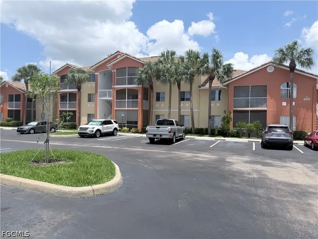 6321 Aragon Way Fort Myers FL 33966