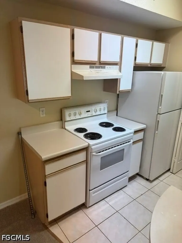 6321 Aragon Way Fort Myers FL 33966